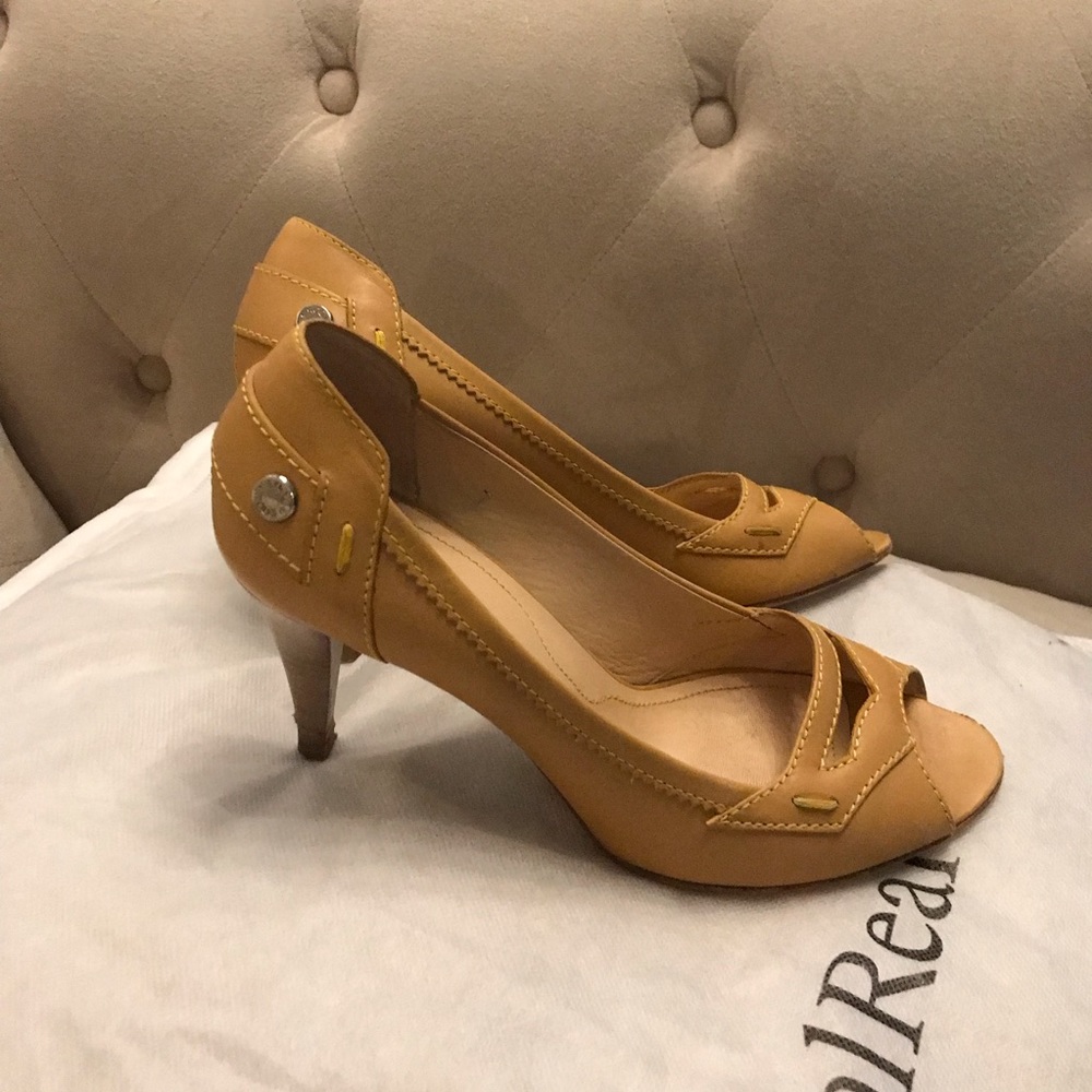 Tod’s shoes